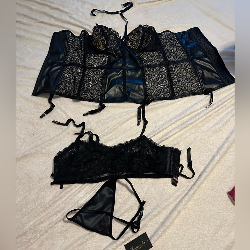 Livi Wirefree Corset set